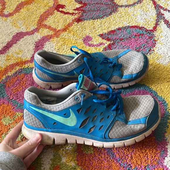 NIKE WOMENS SIZE 11 FLEX 2013 RUN ATHLETIC SHOES - Picture 5 of 11